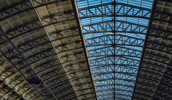 Tetto in vetro della stazione centrale di Amsterdam — Foto Stock