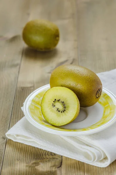 Gyllene kiwifrukt — Stockfoto