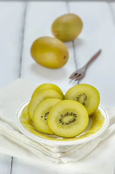 Gyllene kiwifrukt — Stockfoto