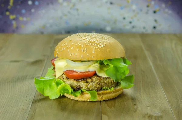 Hamburger frais savoureux — Photo