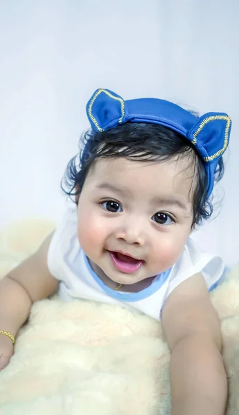 아시아 웃는 아기 소녀 — 스톡 사진