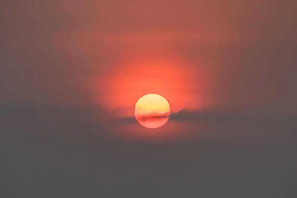 Lever du soleil le matin — Photo