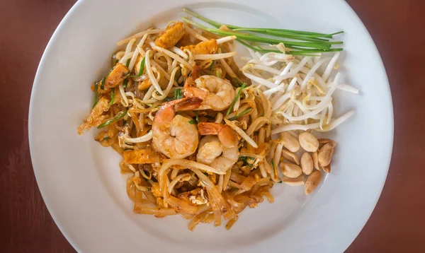 Pad thai noodles - Birds Eye View — Stock Photo, Image