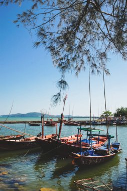 Küçük balıkçı tekneleri balıkçı köyü'nde