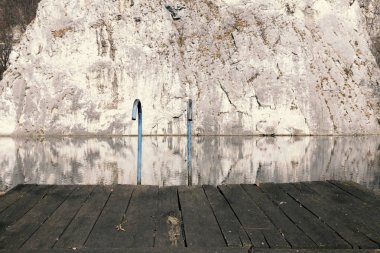 Su yansıma taş duvarlar 