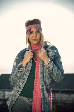 Güzel bir kadının portresi