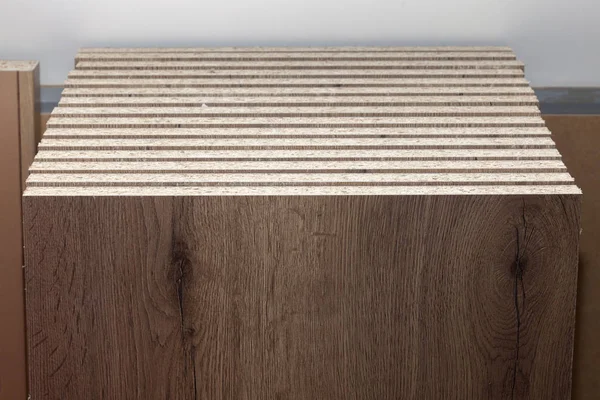 Farklı doku tahtalarından oluşan yonga tahtası 