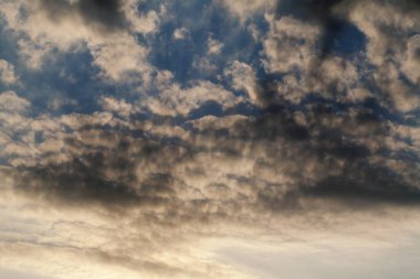 dramatik mavi gökyüzü 