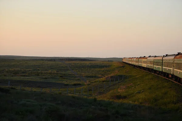 Många järnvägsvagnar — Stockfoto