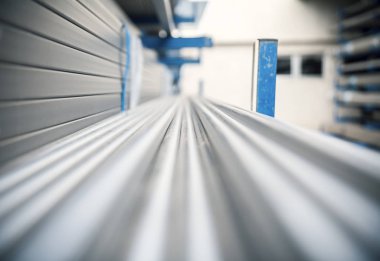 yığın üzerinde metal paslanmaz boru