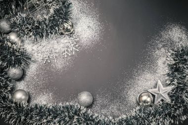 Merry Christmas dekorasyon siyah arka plan üzerine 