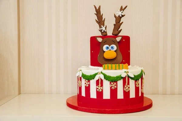 Cake met marsepein decoraties — Stockfoto