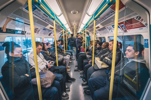 London March 2016 Passengers Train Morning Rush Hour London Underground — Stock Photo, Image