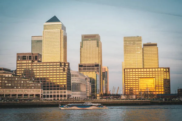 Evening Panorama Golden Hour Canary Wharf Major Business District Located — Stock Photo, Image