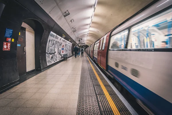 London March 2016 Escalator Moving Forward London Underground — Stock Photo, Image