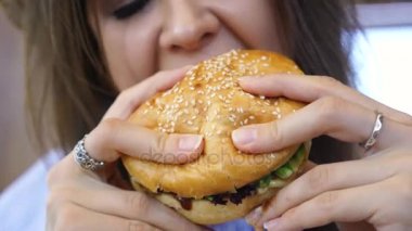 Eller burgeri kapatmak kadar sızıntı