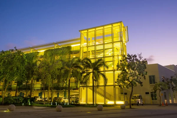 Camana Bay-Parking — Stock Photo, Image