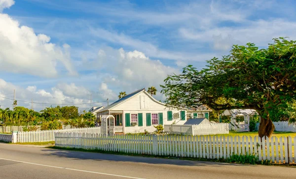 Grand Cayman Kajmany Paź 2016 Karaibskim Stylu Dom Ogrodu Przy — Zdjęcie stockowe