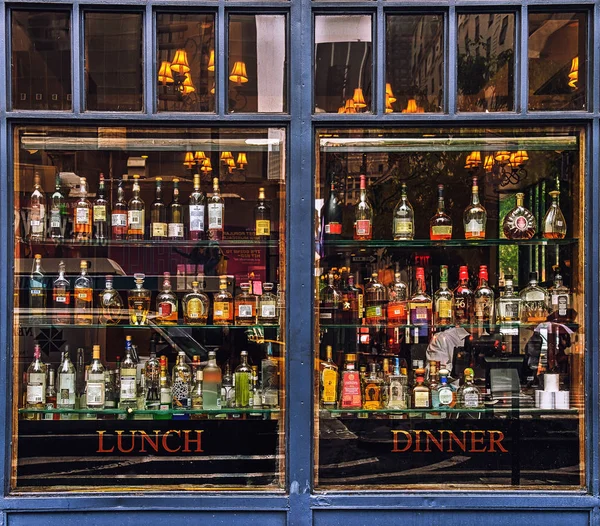 New York City Usa May 2019 Close Bar Window Some — Stock Photo, Image