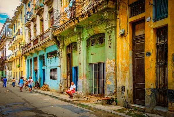 Havana Kuba Červenec 2019 Městská Scéna Pestré Calle Inquisidor Nejstarší — Stock fotografie