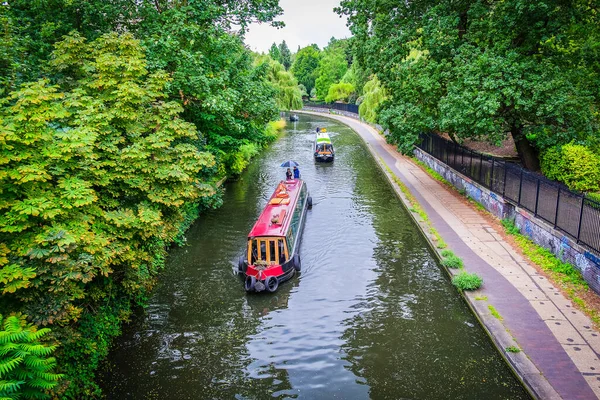 London Aug 2019 Uszályok Regent Csatornán Camden Town Ban — Stock Fotó