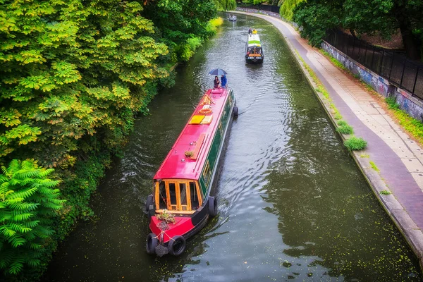 London Aug 2019 Uszályok Regent Csatornán Camden Town Ban — Stock Fotó