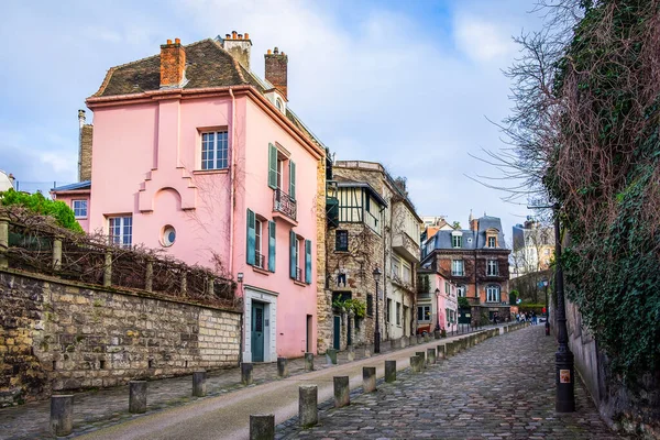 フランス 2020年2月 モンマルトルの中心部にある Rue Abreuvoir の景色 — ストック写真