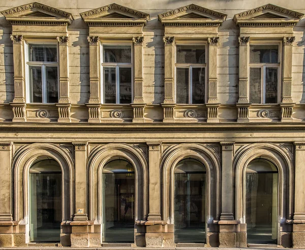 Венгрия Будапешт Август 2019 Закрытие Фасада Известкового Здания — стоковое фото