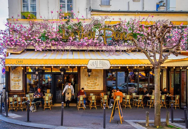 Paříž Francie Únor 2020 Výhled Terasu Restaurace Vrai Paris Srdci — Stock fotografie