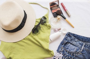 aksesuarlar moda kadın koleksiyonu renkli gün