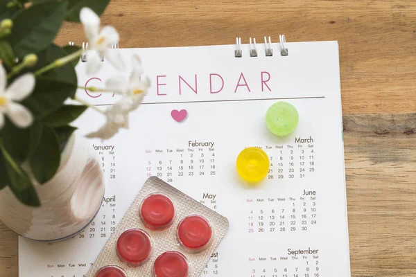 öksürük boğaz pastil renkli hapları