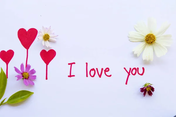 Love You Üzenet Kártya Kézírás Virágokkal Kozmosz Felhívni Szív Elrendezése — Stock Fotó
