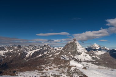 Matterhorn tepe ve Alpler Zermatt yakınındaki