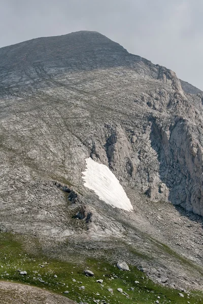 Amazing view of Vihren peak, Pirin Mountain — Stock Photo, Image