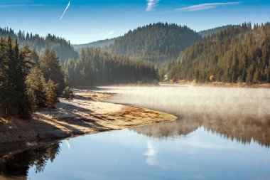 Sonbahar Golyam Beglik depo, Rodop dağ görünümünü