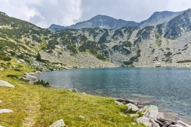 Banderishki Kınalı tepe ve Balık Gölü, Pirin Dağı