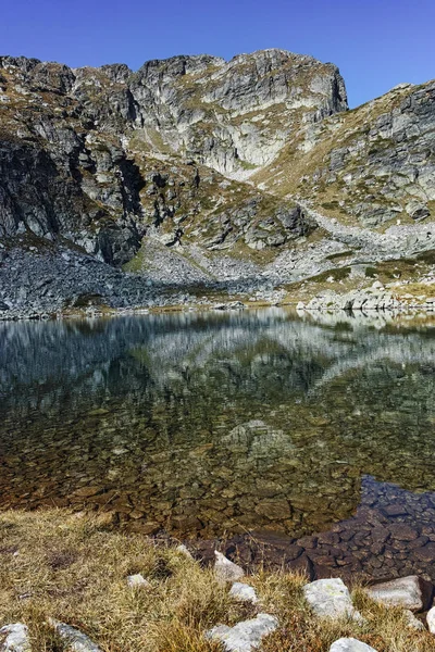 Landscape of Elenski lake and Malyovitsa peak, Rila Mountain — Stok Foto