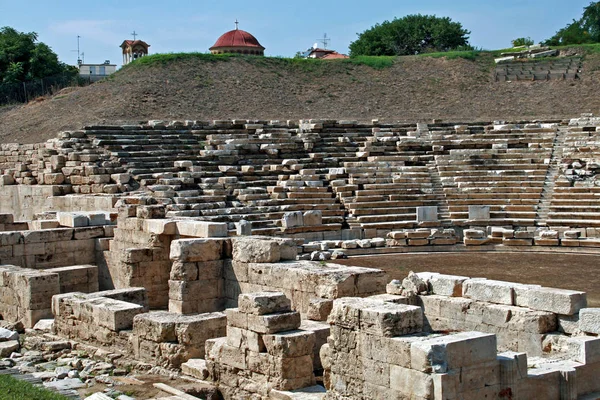 Ancien amphithéâtre dans la zone archéologique de Larissa, Grèce — Photo