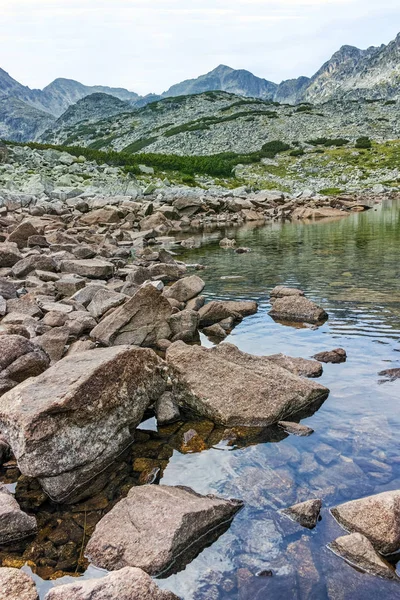 Danau Musalenski dan puncak Musala, gunung Rila — Stok Foto