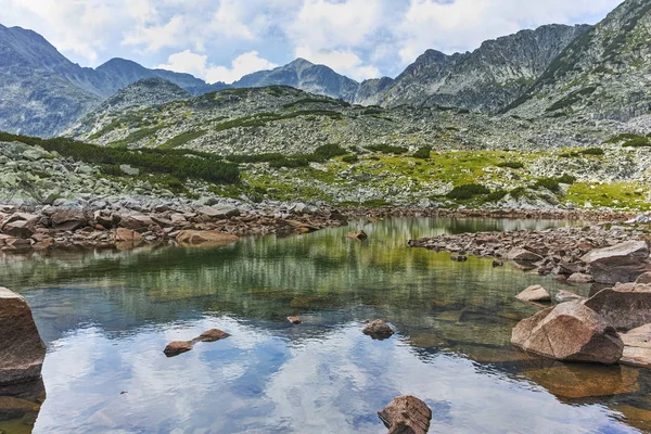 Musalenski 湖とこのピーク、リラ山脈 — ストック写真