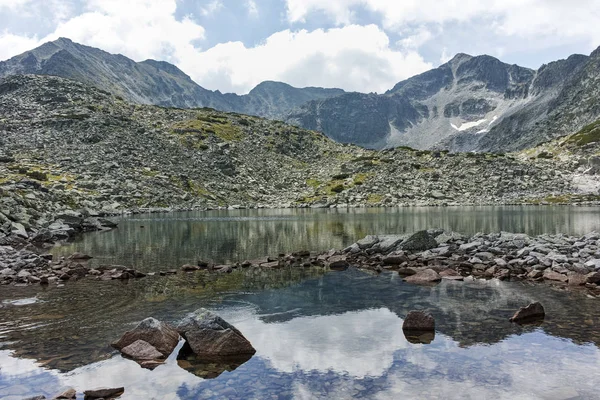 Musalenski lagos e Musala Peak, Bulgária — Fotografia de Stock