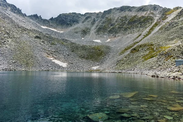 Lago Ledenoto (Hielo) y Pico Musala, Montaña Rila — Foto de Stock