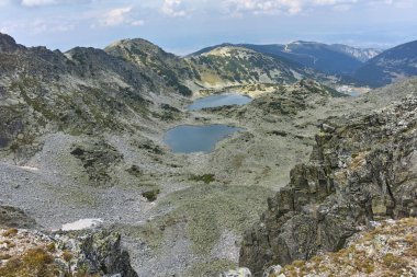 Musalenski göller Musala tepe, Rila Dağı üzerinden panoramik manzaralı