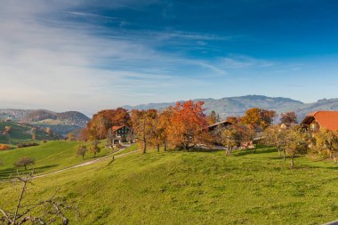 İsviçre apls kasaba Interlaken yakınındaki şaşırtıcı sonbahar panorama