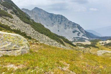 Şaşırtıcı yatay, Sinanitsa tepe, Pirin Dağı,