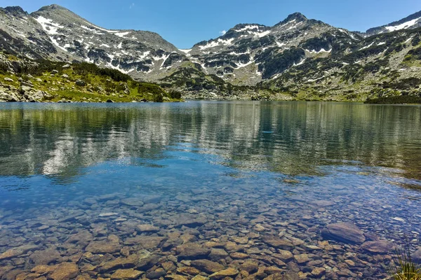 Krajobraz z Demirkapiyski chukar szczyt i jezioro Popowo, góry Pirin — Zdjęcie stockowe