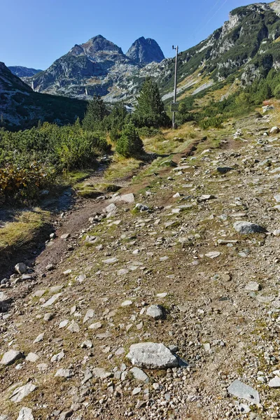 Chodnik Malyovitsa szczyt, góry Riła — Zdjęcie stockowe