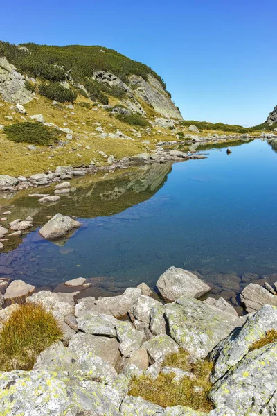 Pemandangan luar biasa dengan danau pegunungan, Rila Mountain — Stok Foto