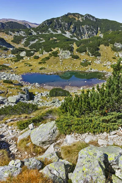 Pemandangan luar biasa dengan danau pegunungan, Rila Mountain — Stok Foto