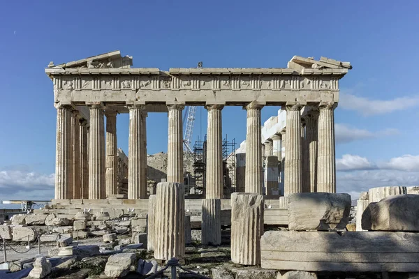Increíble vista del Partenón en la Acrópolis de Atenas, Ática — Foto de Stock